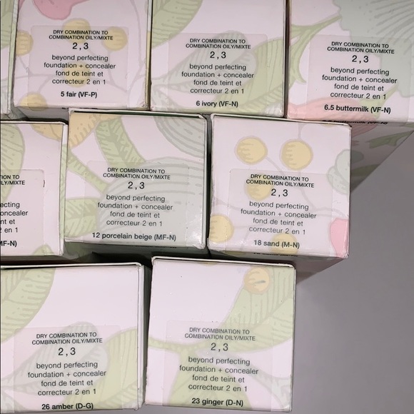 Clinique beyond perfecting foundation+concealer - Picture 9 of 9